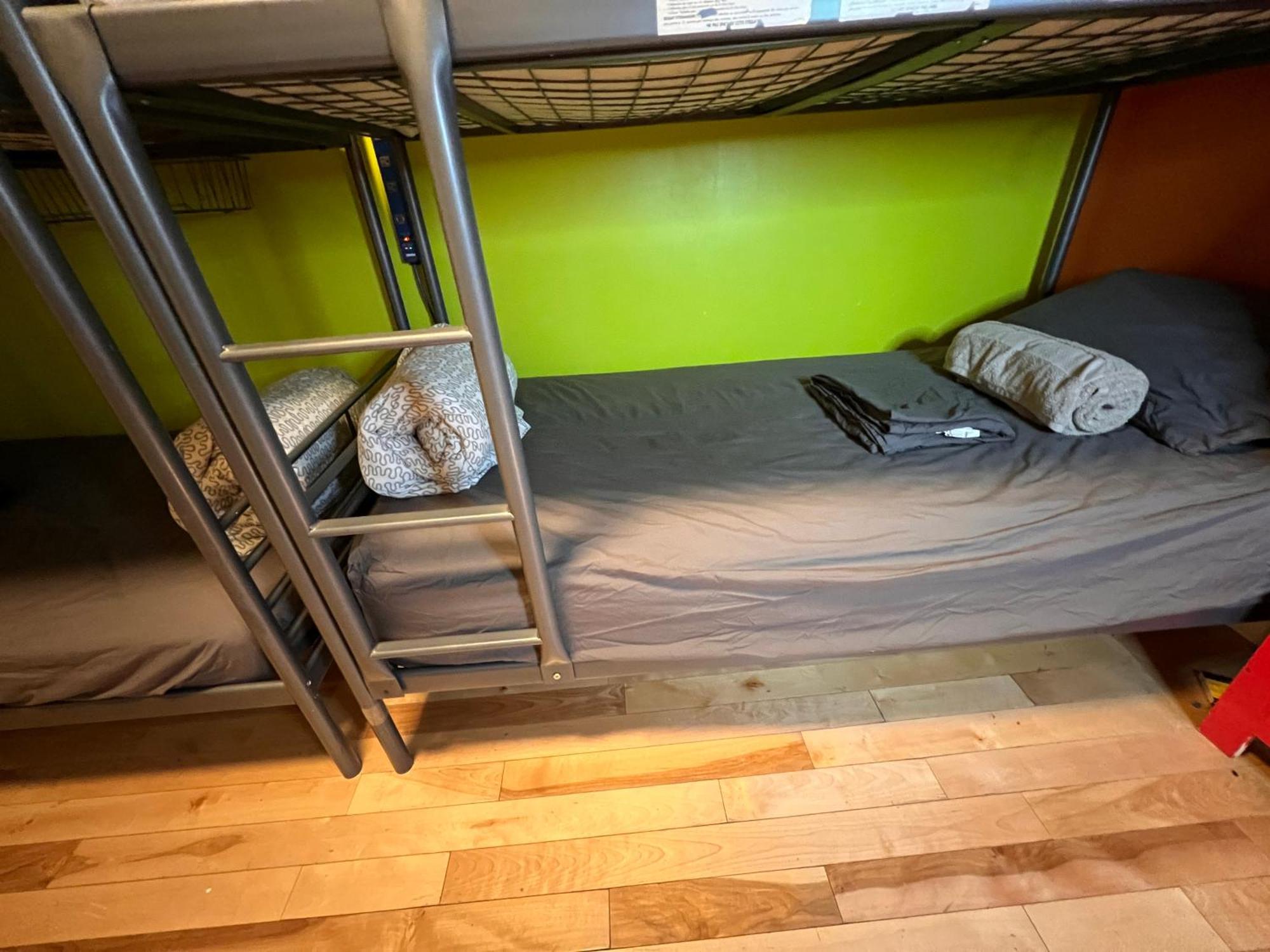 Auberge Pvt Hostel 蒙特利尔 外观 照片